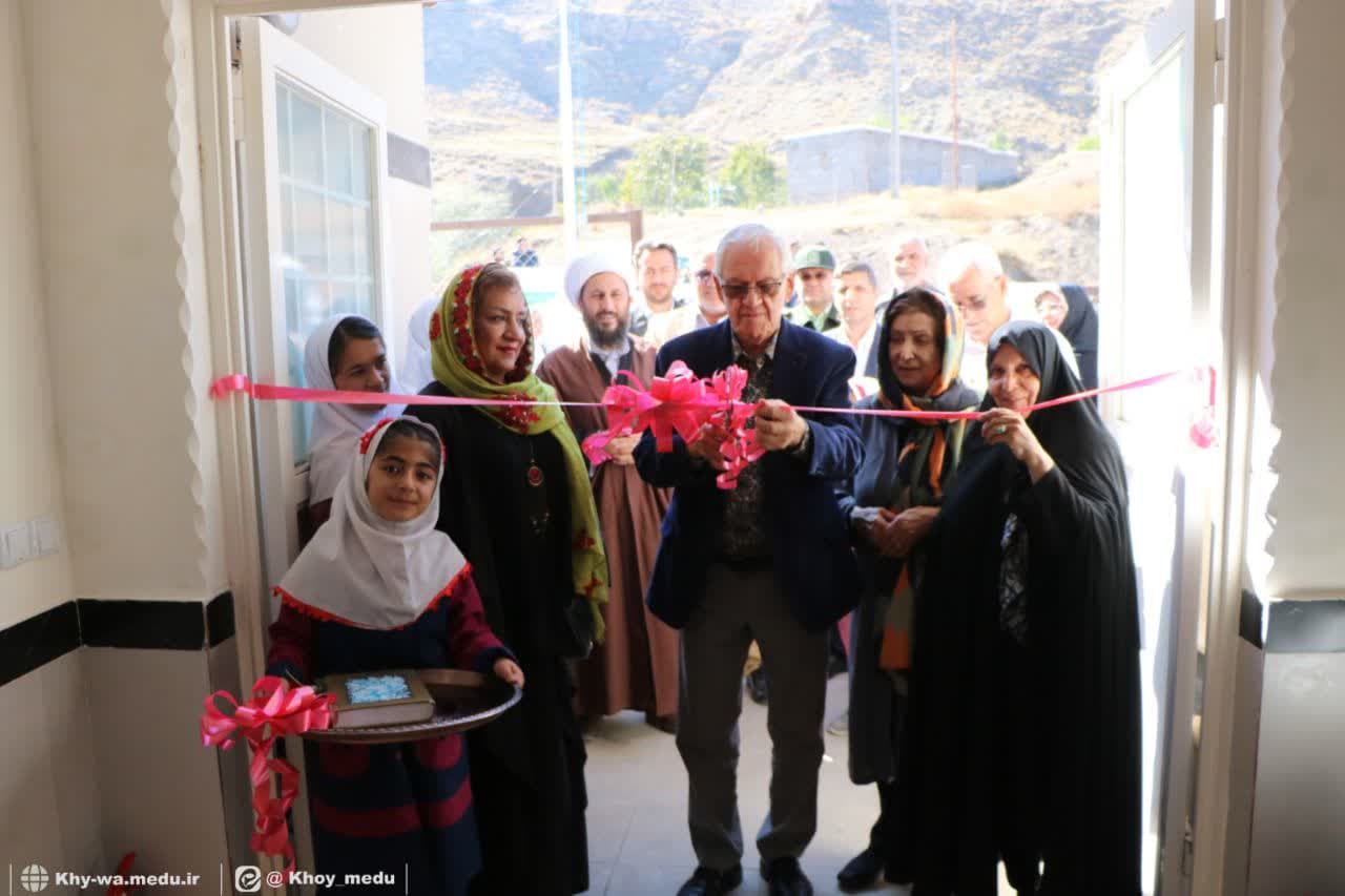 آیین افتتاح مدرسه ۳ کلاسه خیرساز روستای احمدآباد بخش فیرورق